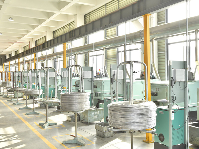 Lập chỉ mục pít tông với núm kéo