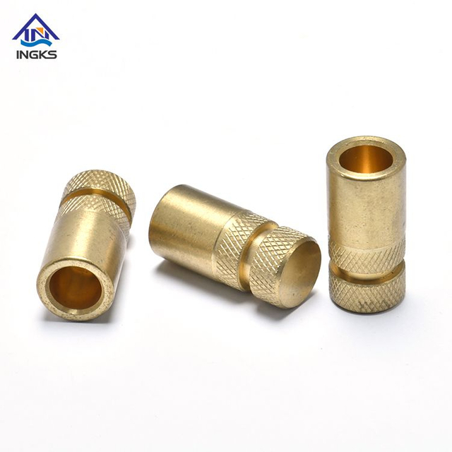 ທອງເຫລືອງເພັດຄູ່ Knurled ຫົວໃສ່ແກ່ນແກ່ນທີ່ມີກະທູ້ພາຍໃນບາງສ່ວນແລະປິດທ້າຍ